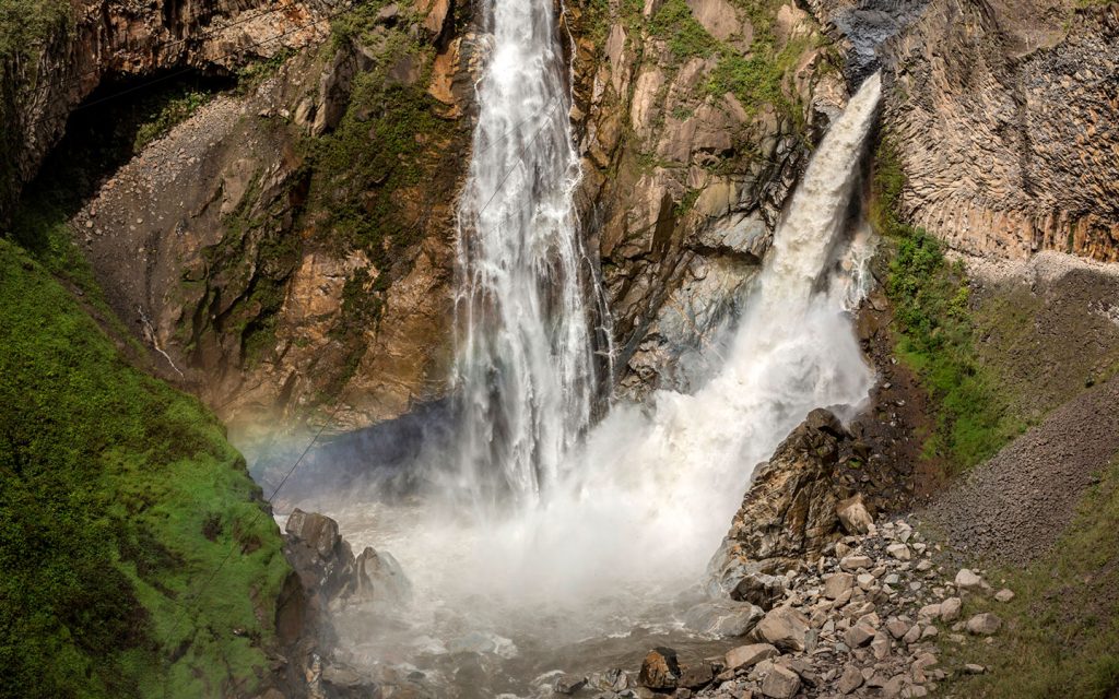 BAÑOS, THE GATEWAY TO THE JUNGLE (2 Days)