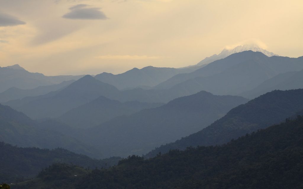 THE VALLEY OF A THOUSAND WONDERS, MINDO. (1 day)