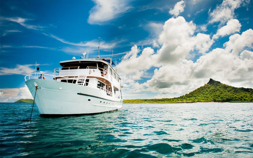 YACHT FRIGATE