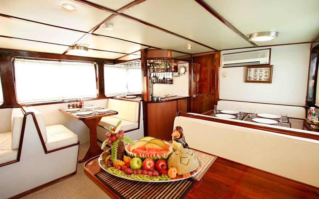 M/Y FLOREANA