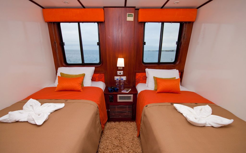 ANAHI CATAMARAN