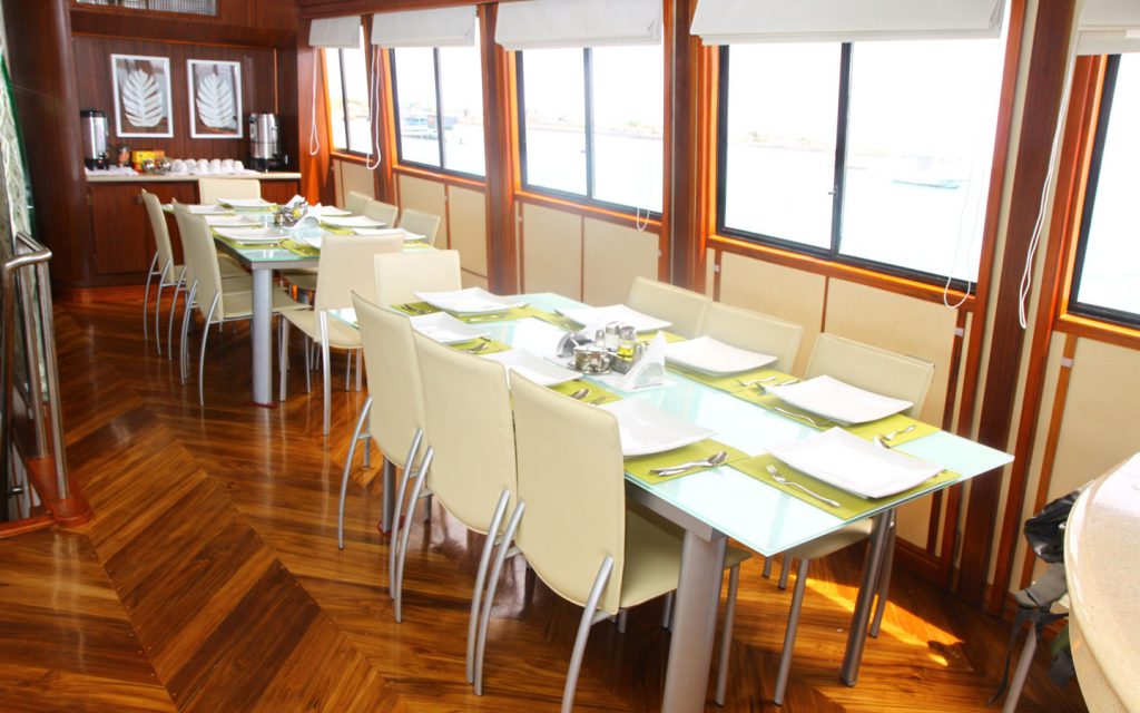 EXPLORER HUMBOLDT DIVING CRUISE