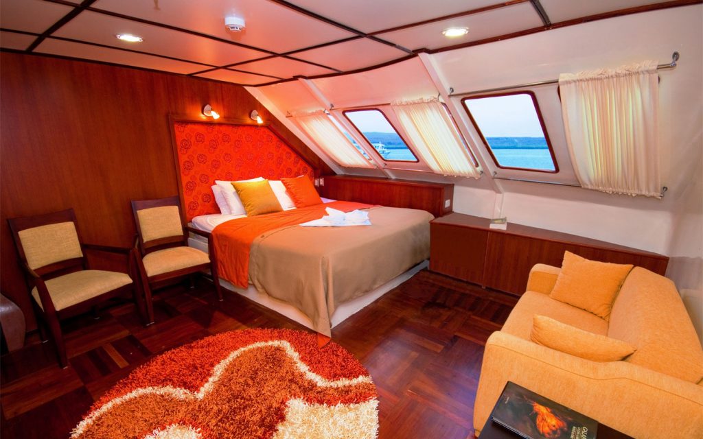 ANAHI CATAMARAN