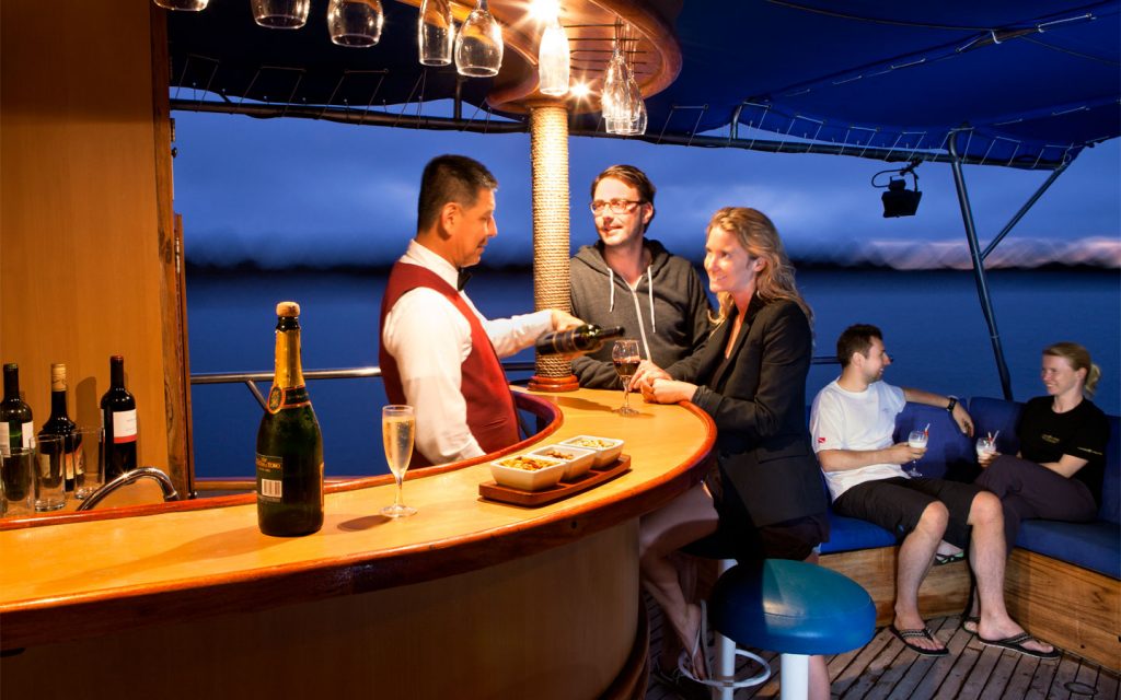 GALAPAGOS SKY DIVING CRUISE