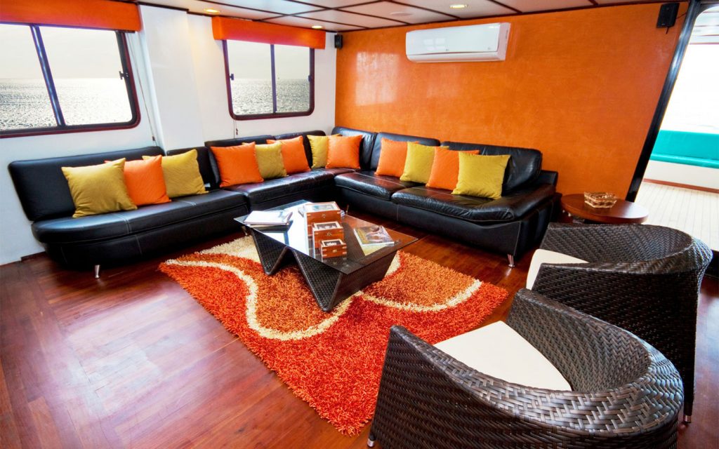 ANAHI CATAMARAN