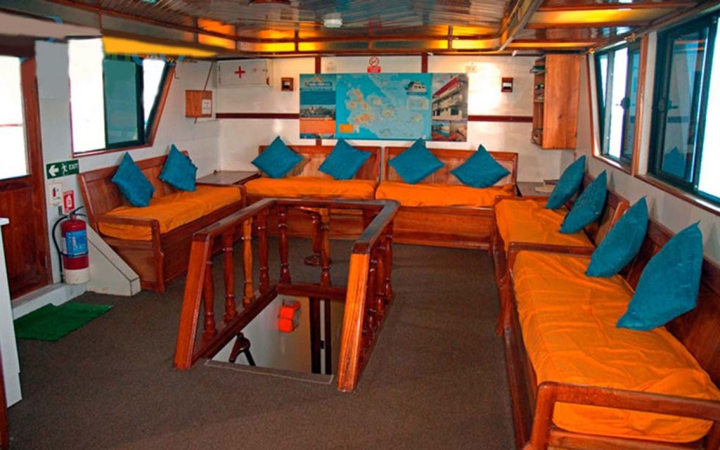 M/Y DARWIN