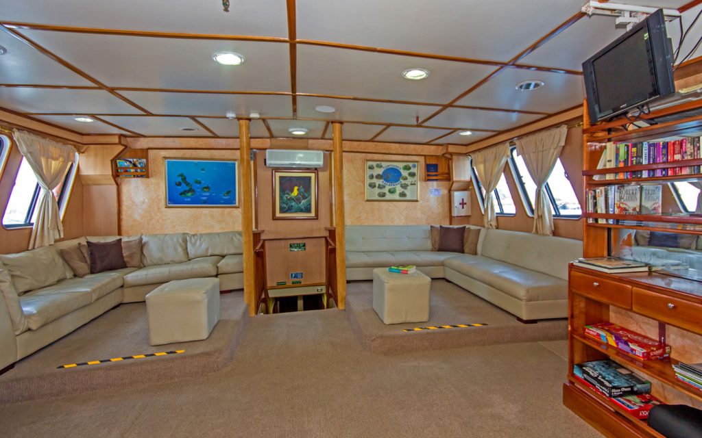 YOLITA II YACHT