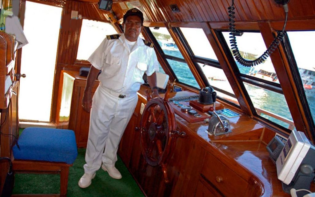 M/Y DARWIN