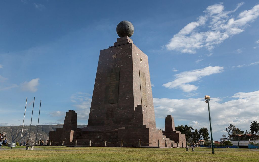 QUITO CITY TOUR AND “HALF OF THE WORLD” MONUMENT (8 hours)