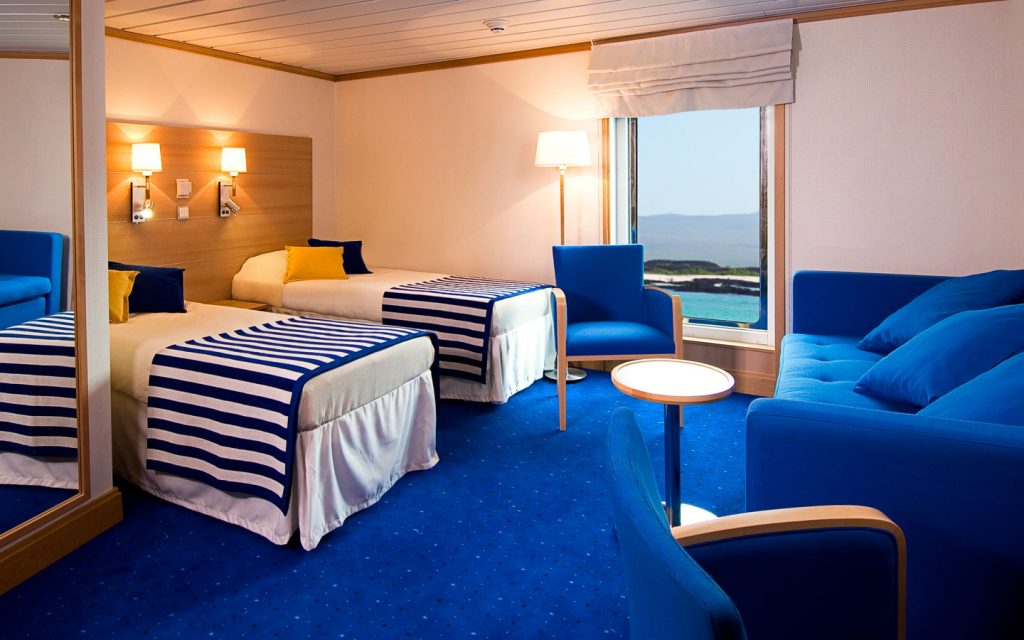 LA PINTA CRUISE SHIP