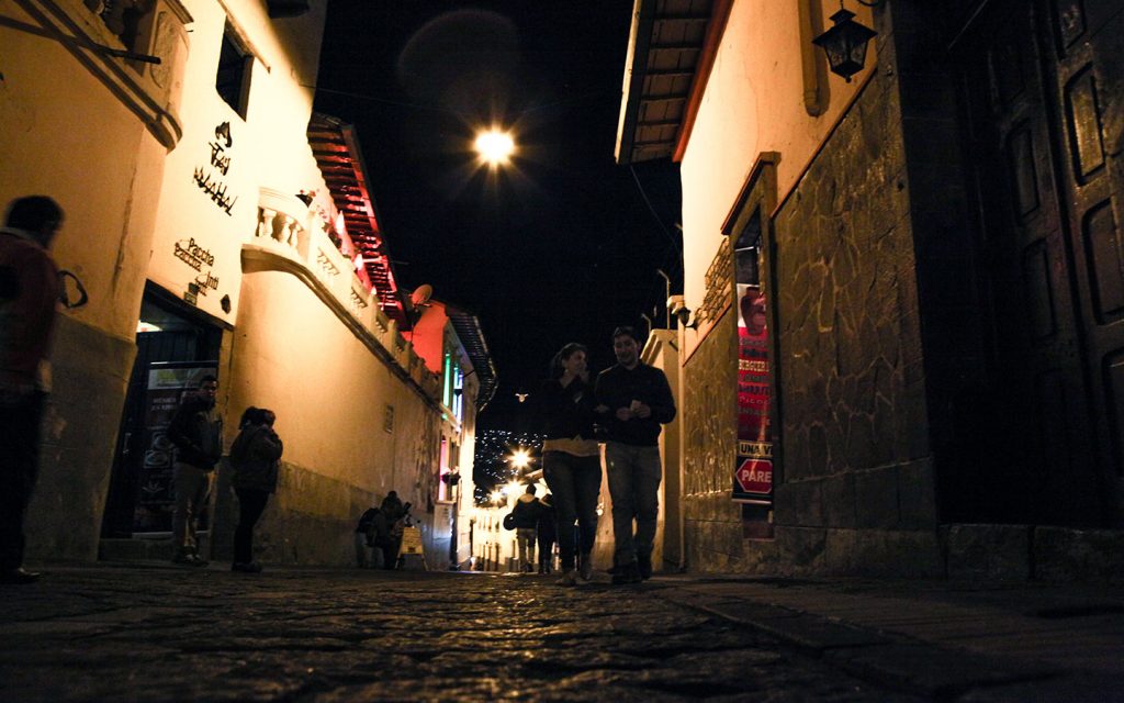 QUITO AT NIGHT 3 HOURS